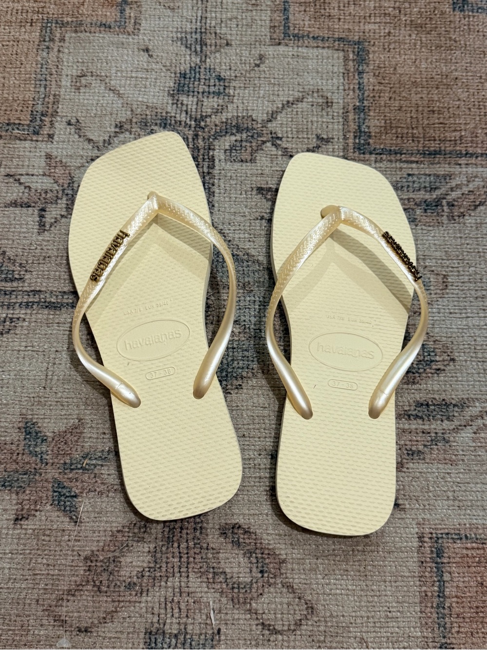 Havaianas Women’s Flip Flops in Pale Yellow with Gold Straps
